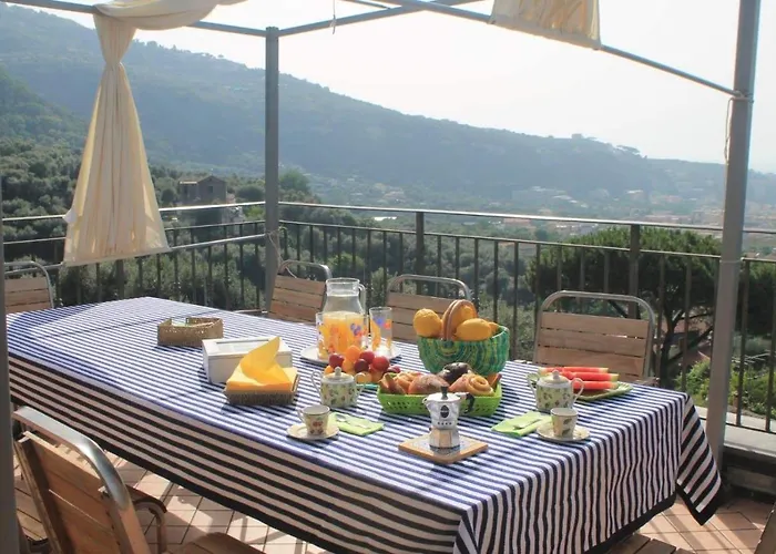 Da Chiara Sea Sight Bed & Breakfast