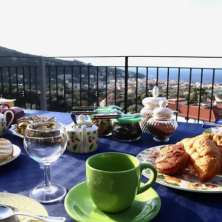 Bed and Breakfast Da Chiara Sea Sight Σορέντο